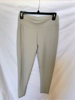 High-Rise Textured Leggings in Light Gray